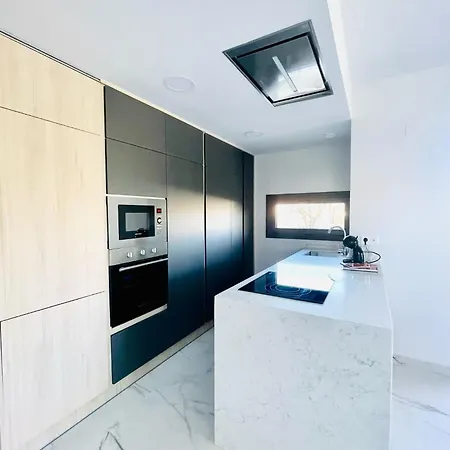 Amazing Modern Apt Tp